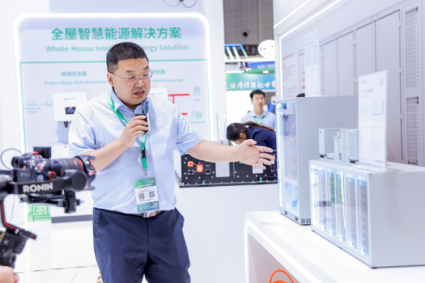 佳荣网配 海泰新能王用：户用储能产品正向“家用化”“家电化”趋势发展